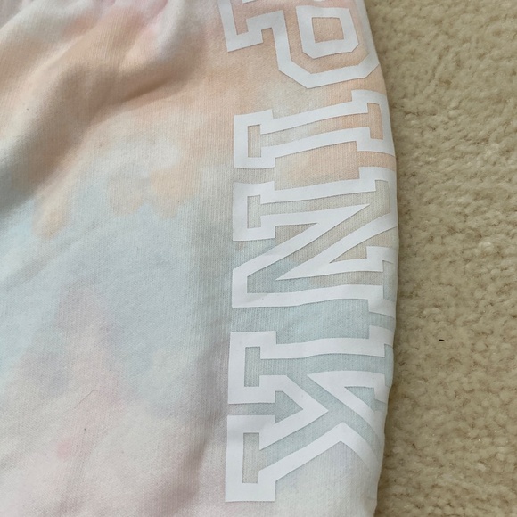 NWT VS Pink Tie Dye Boyfriend Shorts Large - Picture 3 of 4